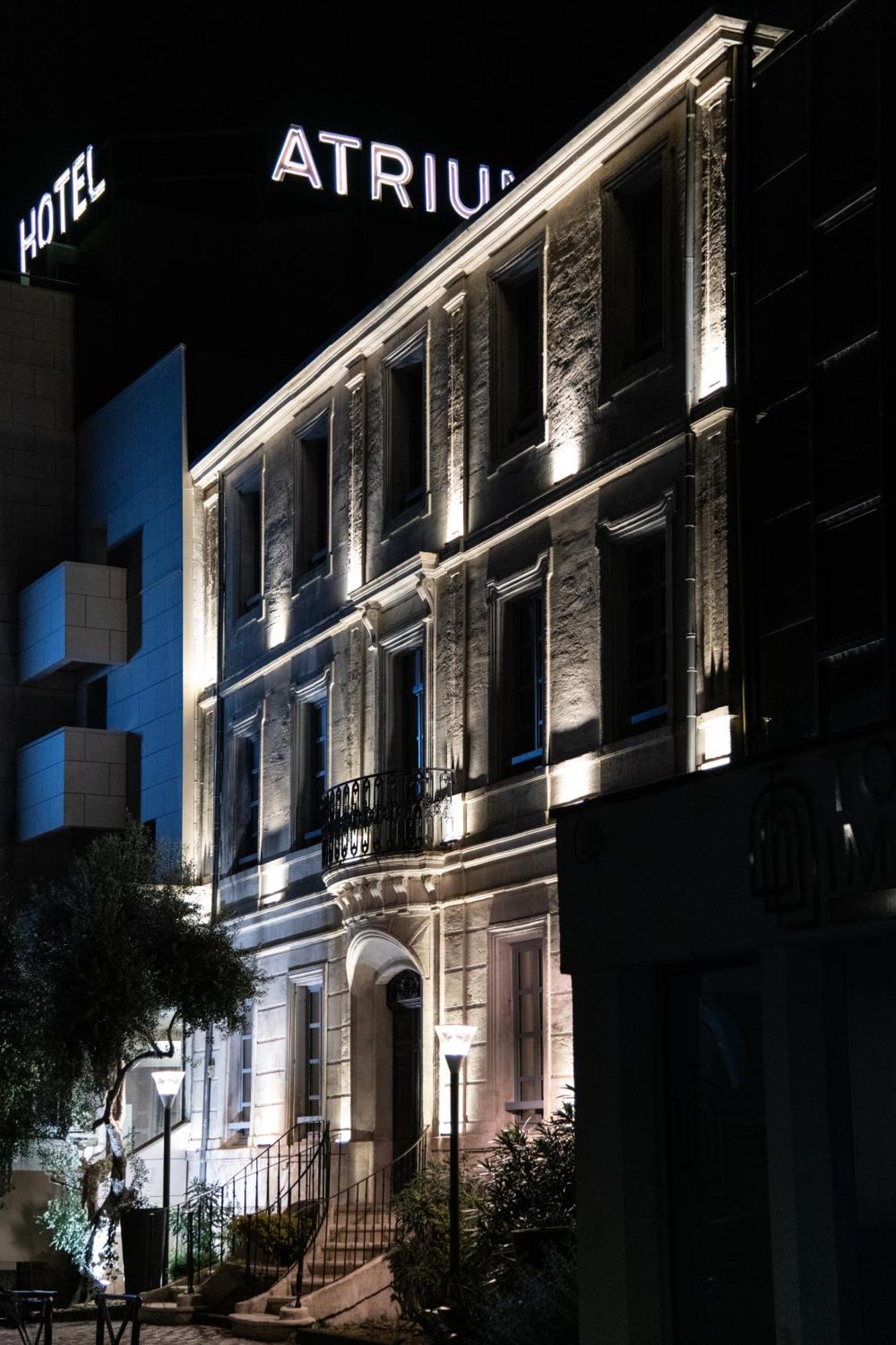 Hotel Atrium Arles Centre Buitenkant foto