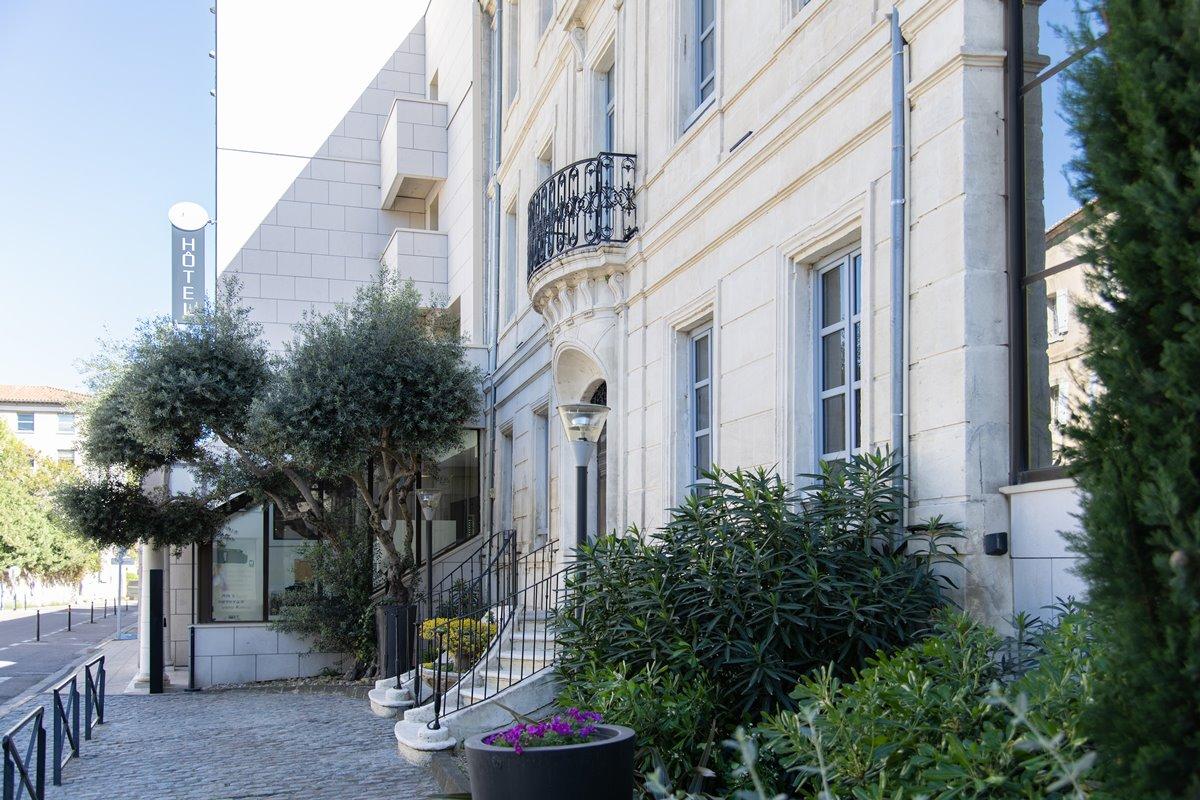 Hotel Atrium Arles Centre Buitenkant foto