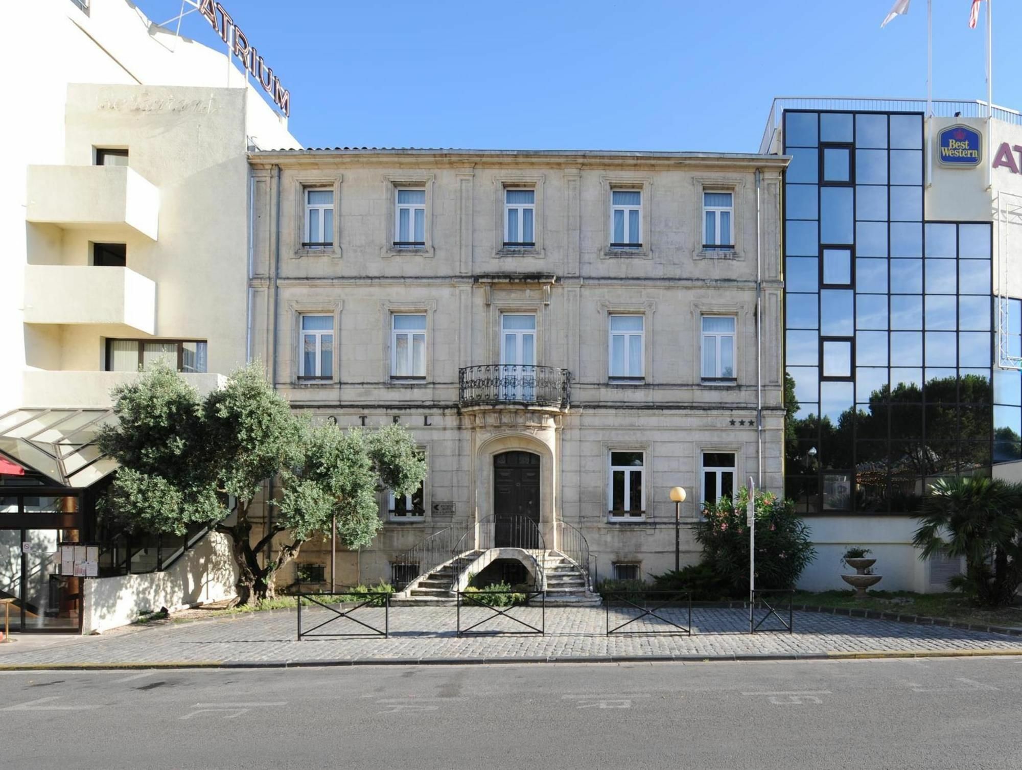 Hotel Atrium Arles Centre Buitenkant foto